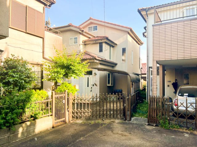 前面道路含む現地写真です
