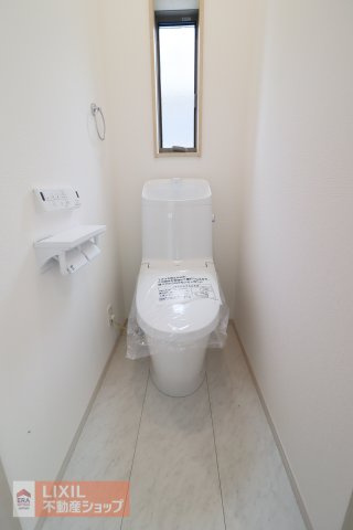 毎日使う場所だからこそ、清潔で快適な温水洗浄便座付きが嬉しいポイントです。