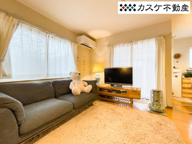 天井取付の照明とエアコンはそのままお渡しする予定です。
