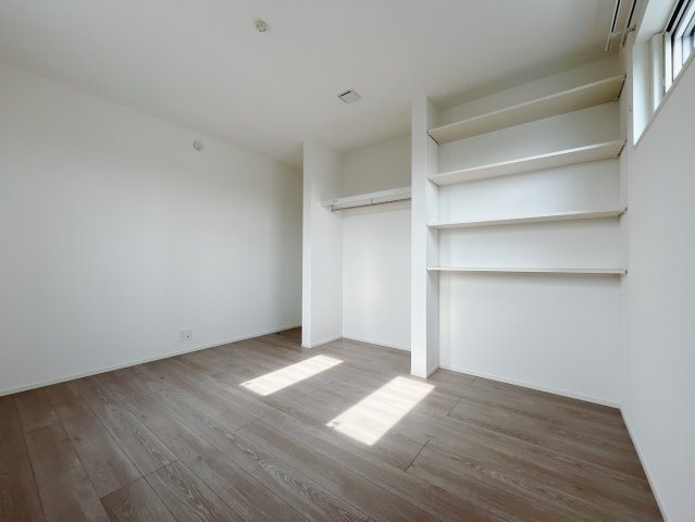■洋室｜子供部屋のメリットは「自立心を養うことができる」「自分で整理整頓できるようになる」そして、お子様が成長した際には「プライバシーを確保できる」といい事だらけ♪