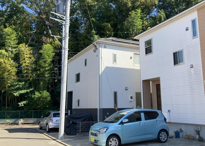 物件の詳細については、現地を見てわかること以外に、役所や法務局などで調べないとわからないことがあります。そのため、現地に行く場合は、もしこの物件を買ったらどのような生活ができるかをイメージしましょう。