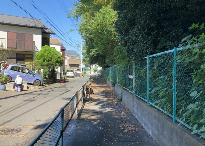 眺望を気にして物件を探す場合、前面に建物が建っていないか現地で確認しましょう！前面に建物があると景色はもちろん、日当たりや風通しにも影響が出てきます。住んだ時のことを想像しながら現地見学をしましょう。