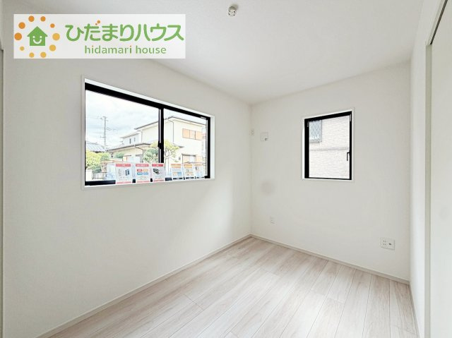 窓が多く、明るい空間を演出してくれます(*^^*)
