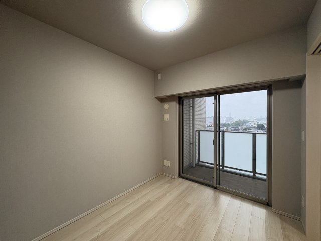 窓のあるお部屋は自然の光に包まれた快適な住空間♪