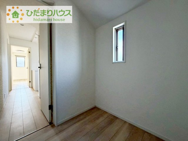 掃除機や買い溜めしたい日用品をしまうのに便利です！