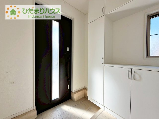 使い勝手の良い大きなシューズボックス☆乱雑になりがちな玄関をスッキリ見せてくれます！