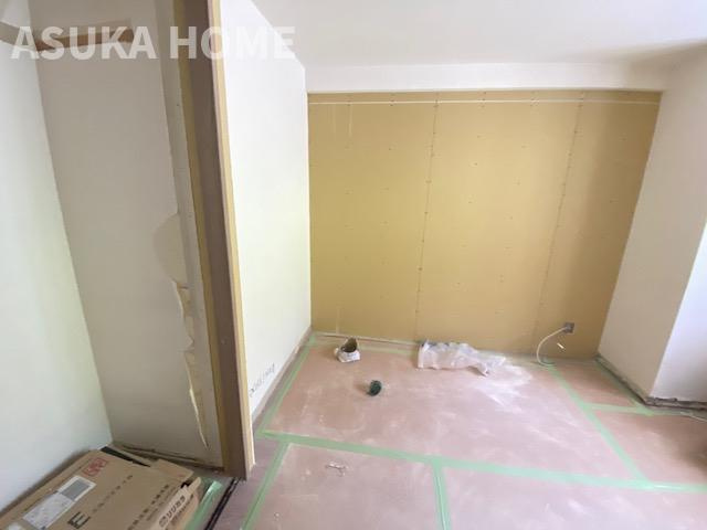 収納付きでお子様の成長に合わせた家具の配置がしやすいお部屋です。