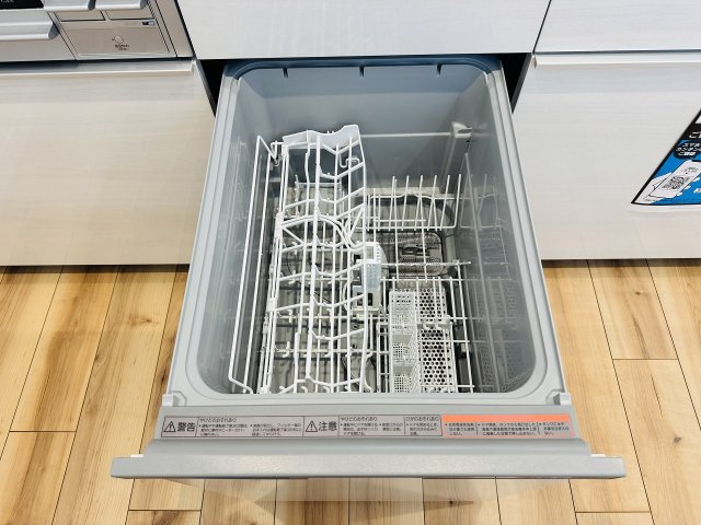 ～食洗機付き　食事後の食器洗いはお任せ、家族でゆっくりとくつろげます～