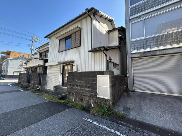昭和町　売り土地　建物解体後更地渡し