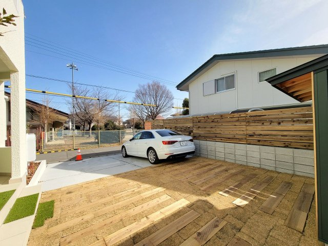芝生張りのお庭・ウッドフェンス・木製物置新設