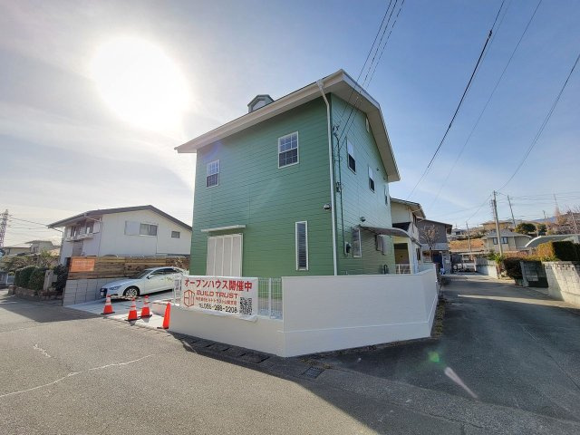 北東角地の開放感を是非現地でご体感ください。