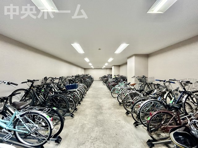 【自転車置き場】最新の空き状況や費用などの詳細は担当スタッフまでお問い合わせください。