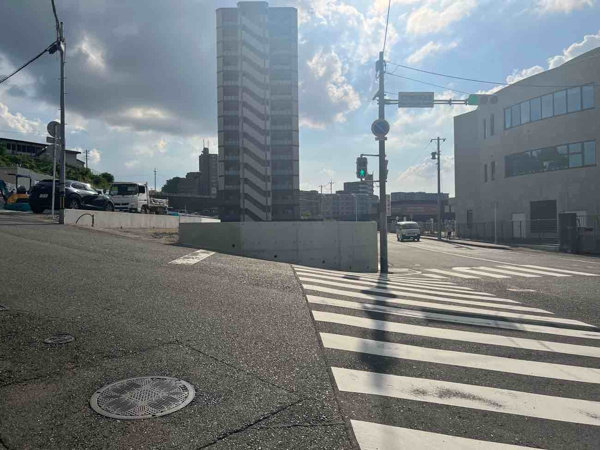 【葉山町二丁目（2期）の前面道路含む現地写真】