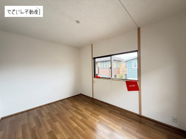 現地(2026年7月撮影)　2階6帖洋室