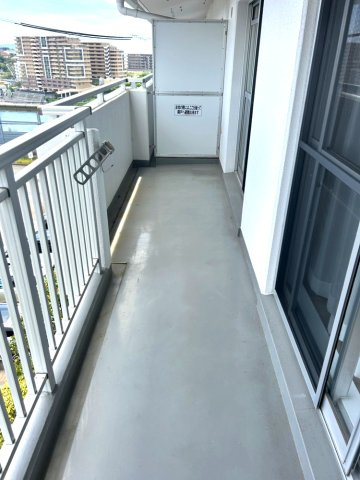 お洗濯にも便利なバルコニー付き