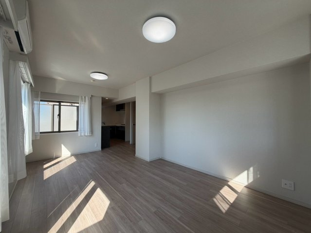 2026.10.09撮影　南西角部屋で日当り・眺望・開放感良好！
