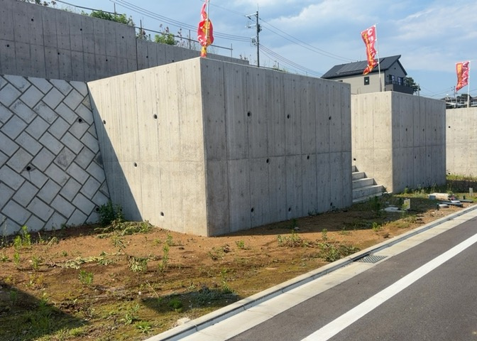 最寄り駅が近いなどの交通アクセスが良い土地だと暮らしやすいですよね。通勤・通学の観点から土地を選ぶことも大切です！自身や家族のライフワークからあったの物件を探しましょう！当社営業がお力になります！