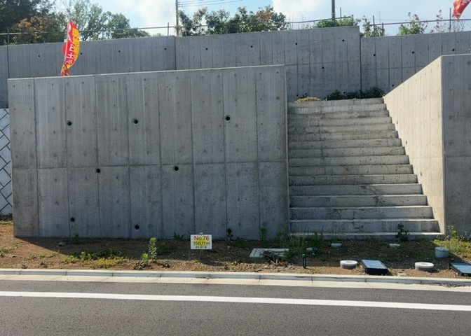 販売されている全ての土地が、宅地用の土地であるとは限りません。都市計画法に基づき、基本的に住宅を建てることができるのは土地計画区であることに加え、市街化区域として定められている地域のみとなっています。