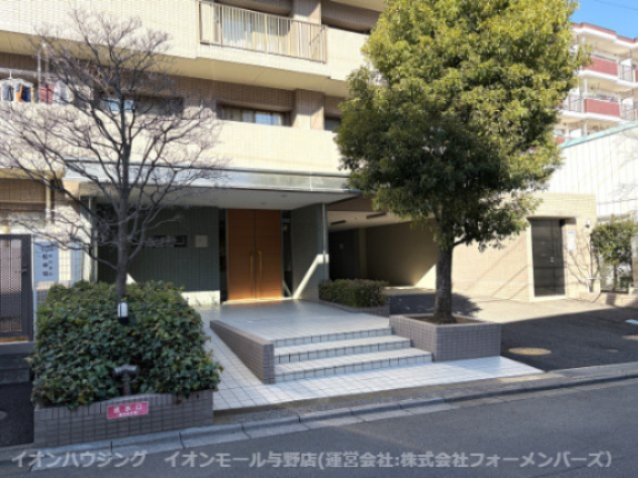 美しいエントランス入口　
