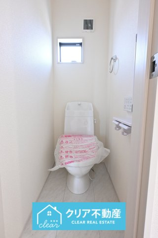 2階にもトイレがあるので忙しい朝も分けて使えます！