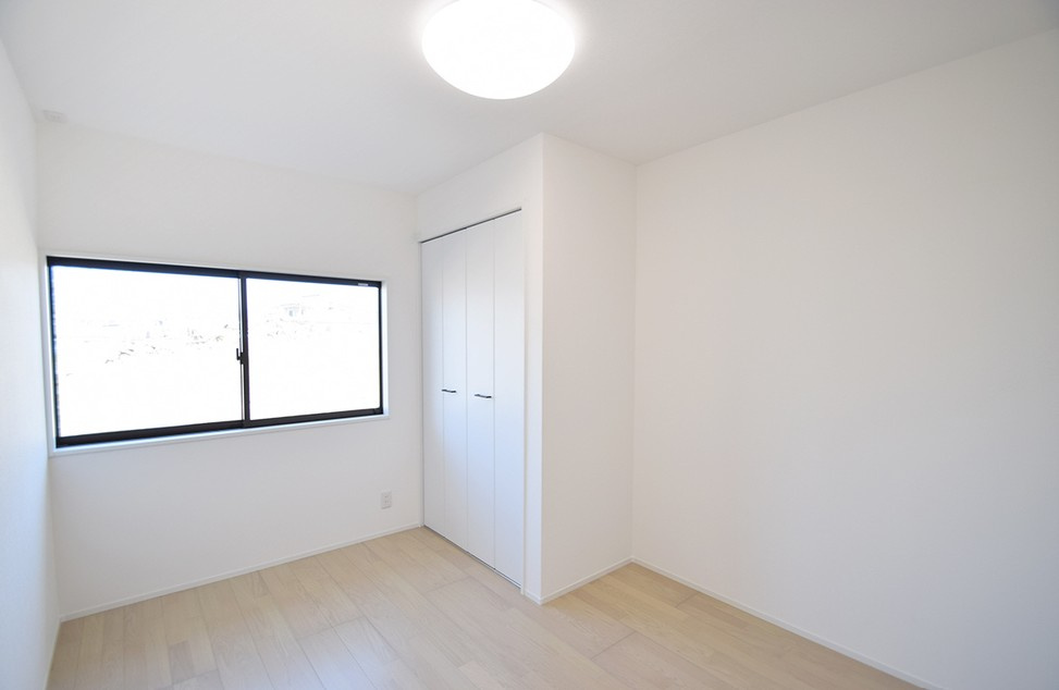 全室収納付きで室内スッキリ片付きます。