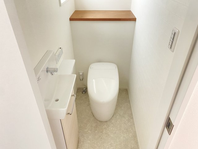 手洗い場付きのトイレです。