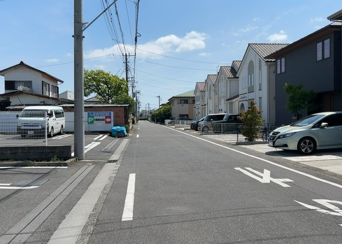 桜や紅葉の名所に出かける人は多いと思いますが、家にいながら季節の移ろいを感じる生活を送りませんか？リビングや窓から見える景色が生活を彩るワンポイントに！現地から見える景色を堪能してみては如何でしょう。