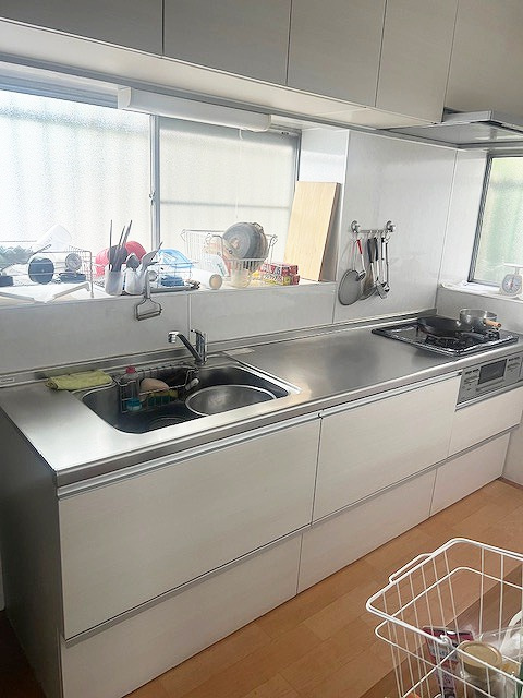 嬉しい3口コンロ！リフォーム不要で住めますね♪