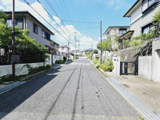 ■前面道路幅員約6ｍの公道に間口約11.9m接面