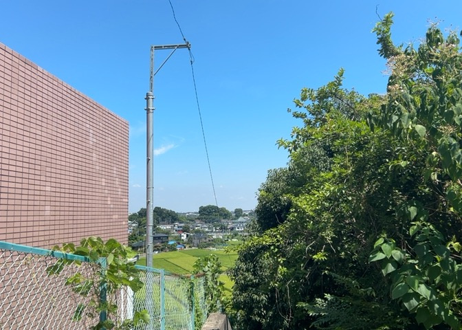 景色重視でお家選ぶをするとスーパーが遠い！学校が遠い！など生活をするうえで利便性で困ることもあります。まず一度現地を見学する際に、周辺の施設などがあるかを確認し、暮らし始めた後のことを想像しましょう。