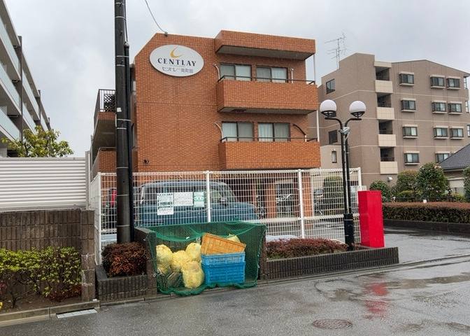 隣家の土地はどうなっているのか、生活利便施設が近くにあるのか、学校まで近いかなど、お客様のライフスタイルにあわせたイメージが重要です。また、近くにあると困る施設が近くにないかも確認するといいでしょう。