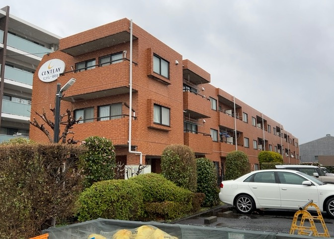 景色重視でお家選ぶをするとスーパーが遠い！学校が遠い！など生活をするうえで利便性で困ることもあります。まず一度現地を見学する際に、周辺の施設などがあるかを確認し、暮らし始めた後のことを想像しましょう。