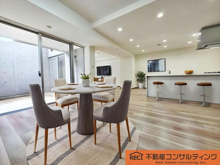 阪急六甲駅徒歩12分！緑豊かでゆったり暮らせる住環境！