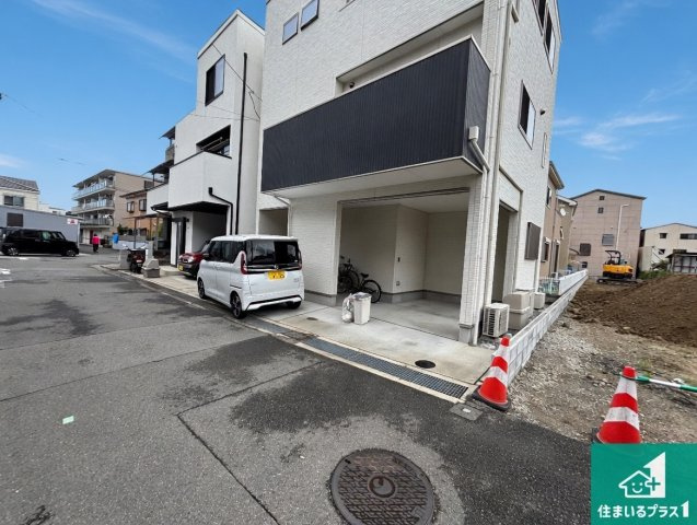 周辺は落ち着いた街並みの住宅地！子育てがしやすい住環境です！