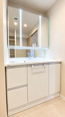 独立洗面台