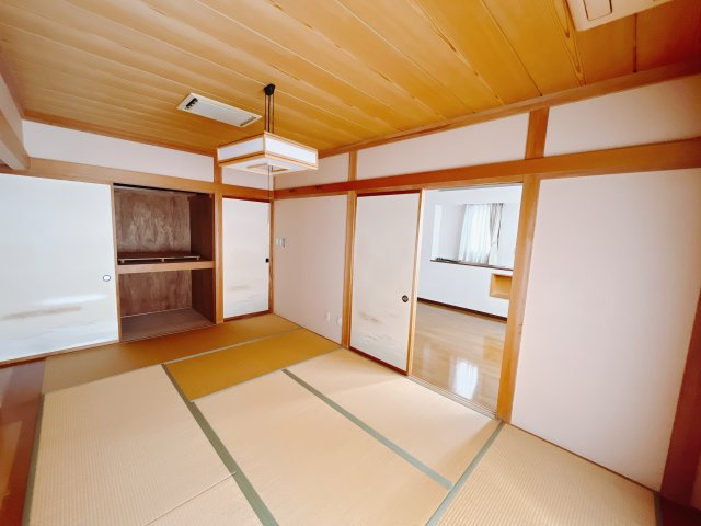 ■和室｜和室でしか味わえない畳ならではの香りや素材で和のやすらぎを感じてください♪休日はお子様とお昼寝するのにも最適です！
