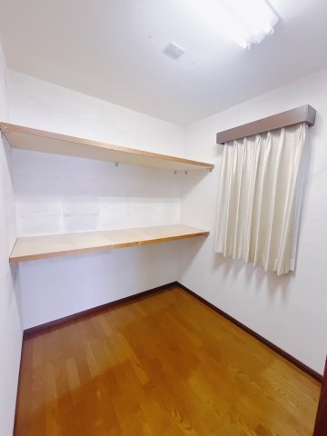 ■WIC｜お洋服はもちろん、使う頻度の少ない家具や小物・場所を取りがちな旅行用のスーツケースなどもしまえます。また、厚手のコートをしまっても充分な広さを堪能できるプランです♪