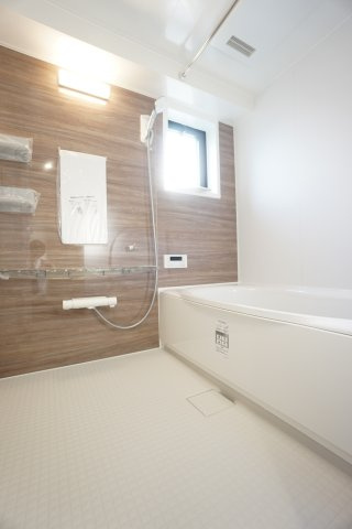 【新品】ユニットバス交換済み♪自動湯はり、追いだき、浴室乾燥、暖房、換気機能付き♪