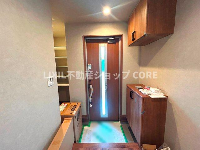 玄関ホールがスッキリ広々としていると帰る時も出ていく時も気持ちが良いものです！　