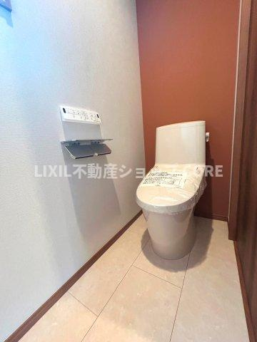 トイレスペースが1・2階にございますので、朝の混雑時に家族が分散して使用できます。　