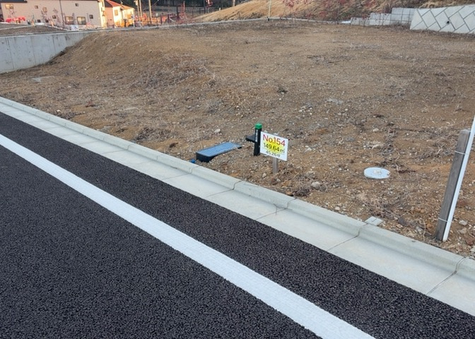 物件の詳細については、現地を見てわかること以外に、役所や法務局などで調べないとわからないことがあります。そのため、現地に行く場合は、もしこの物件を買ったらどのような生活ができるかをイメージしましょう。