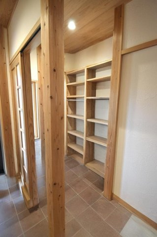 ※画像処理により荷物を消去しています