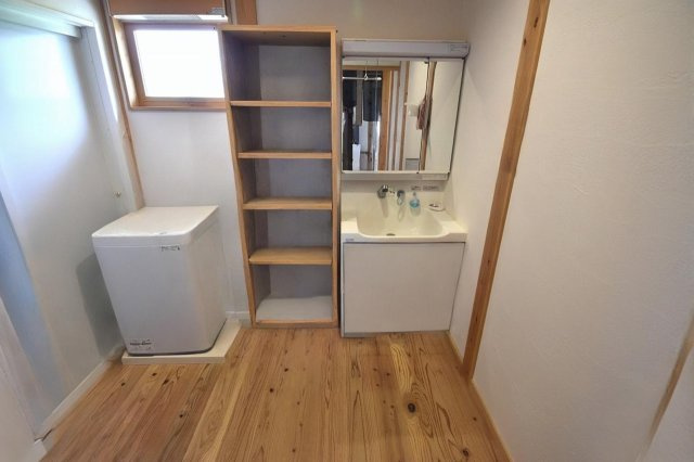 ※画像処理により荷物を消去しています