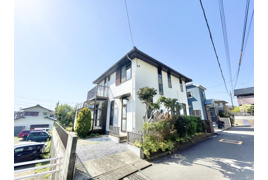 片瀬一丁目古家付き土地の外観
