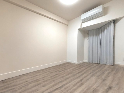【洋室？】寝室や子供部屋にも最適な約6.1帖の洋室です。　※本画像は入居者様の家具をCGで消した画像であり、現況と異なる可能性がございます。