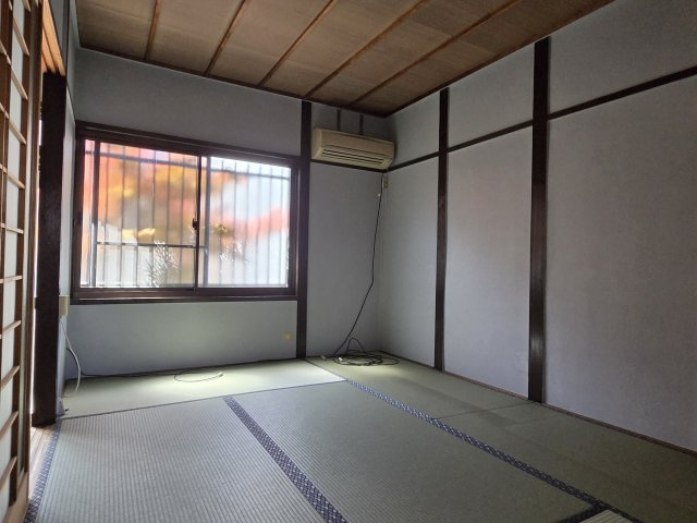 和室、ちょっとしたくつろぎスペースにいかがでしょうか