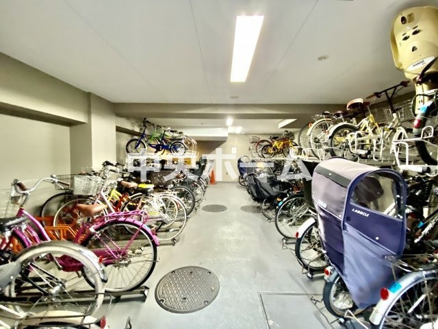 【自転車置き場】最新の空き状況や費用などの詳細は担当スタッフまでお問い合わせください。