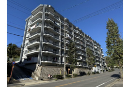 八事サンハイツの外観