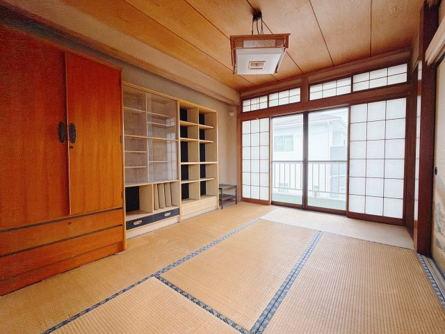 ■和室｜おじいちゃんやおばあちゃんが遊びに来たときにゆったりとくつろげるスペースがあると喜んでくれますよね♪