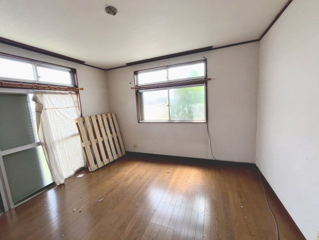 広々とした洋室です